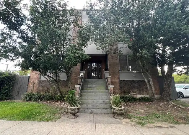Property at 4126 Carondelet St Unit 3, New Orleans, LA, 70115, 2 beds, 1 bath, [object Object]
