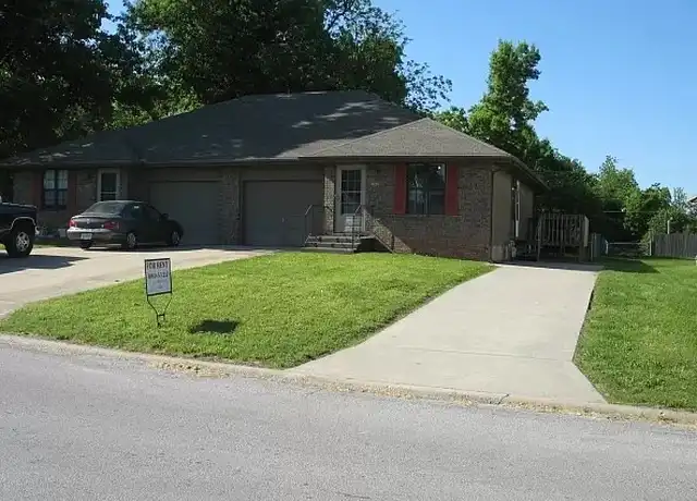 Property at 4091 W Grand St, Springfield, MO, 65802, 2 beds, 1.5 baths, [object Object]