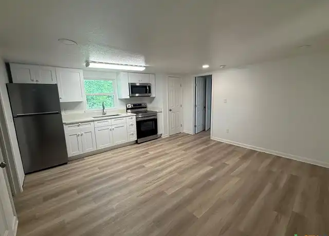 Property at 1007 Hackberry St Unit C, San Marcos, TX, 78666, 1 bed, 1 bath, [object Object]