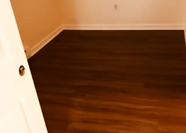 Property at 135 Wellsville Ave, New Milford, CT, 06776, 1 bed, 1 bath, [object Object]