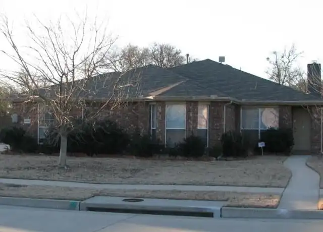 Property at 400 Ponderosa Trl, Murphy, TX, 75094, 3 beds, 2 baths, [object Object]