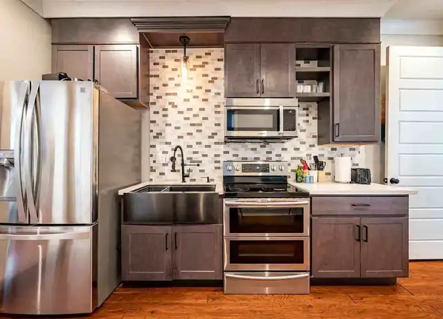 Property at 2707 Cleburne St, Houston, TX, 77004, 1 bed, 1 bath, [object Object]