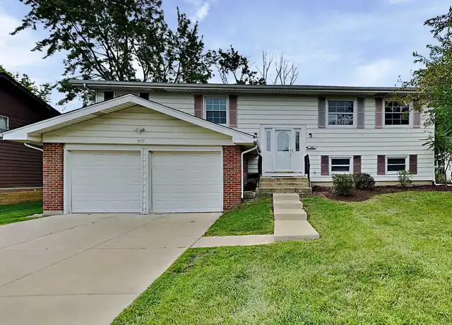 Property at 1035 Hassell Rd, Hoffman Estates, IL, 60169, 4 beds, 3 baths, [object Object]