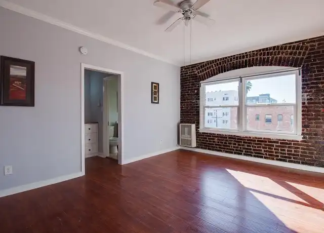 Property at 730 S Catalina St, Los Angeles, CA, 90005, 0 beds, 1 bath, [object Object]