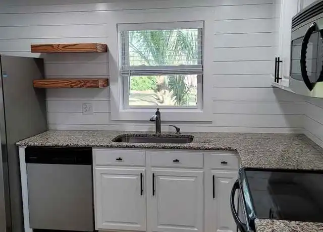 Property at 804 E 15th Ave, New Smyrna Beach, FL, 32169, 3 beds, 2 baths, [object Object]