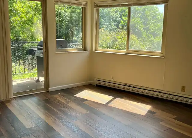 Property at 2040 8th Ave N Unit 201, Seattle, WA, 98109, 1 bed, 1 bath, [object Object]