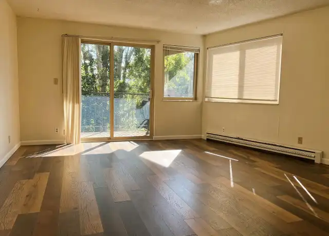 Property at 2040 8th Ave N Unit 201, Seattle, WA, 98109, 1 bed, 1 bath, [object Object]