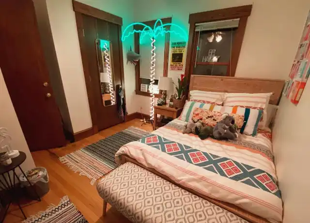 Property at 639 E Johnson St, Madison, WI, 53703, 4 beds, 1 bath, [object Object]