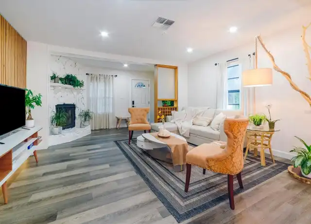 Property at 1411 E Henry Ave, Tampa, FL, 33604, 3 beds, 2 baths, [object Object]