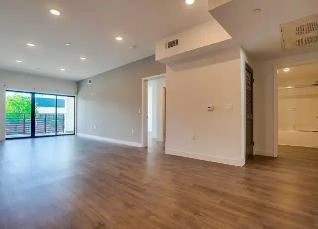 Property at 7223 Tyrone Ave Unit 206, Van Nuys, CA, 91405, 3 beds, 3 baths, [object Object]