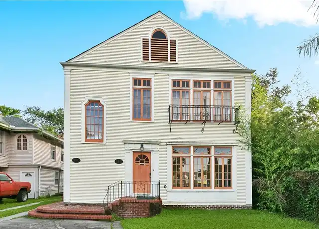Property at 5801 Fontainebleau Dr, New Orleans, LA, 70125, 3 beds, 2 baths, [object Object]
