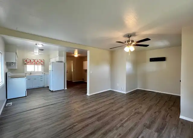 Property at 8 N 8th St, Selah, WA, 98942, 3 beds, 1 bath, [object Object]