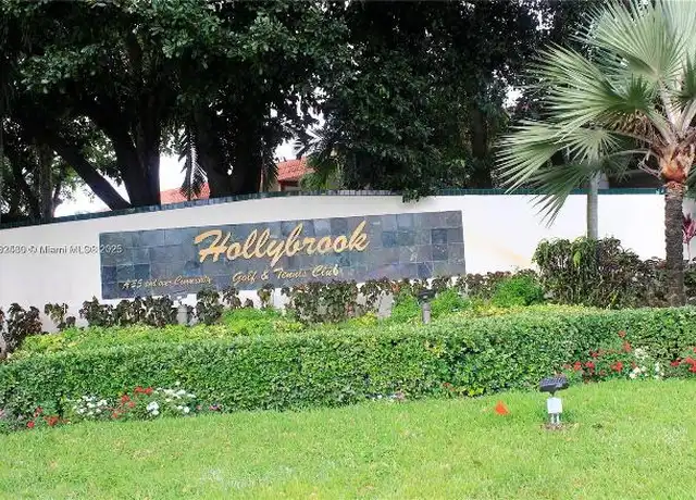 Property at 8941 S Hollybrook Blvd, Pembroke Pines, FL, 33025, 2 beds, 2 baths, [object Object]