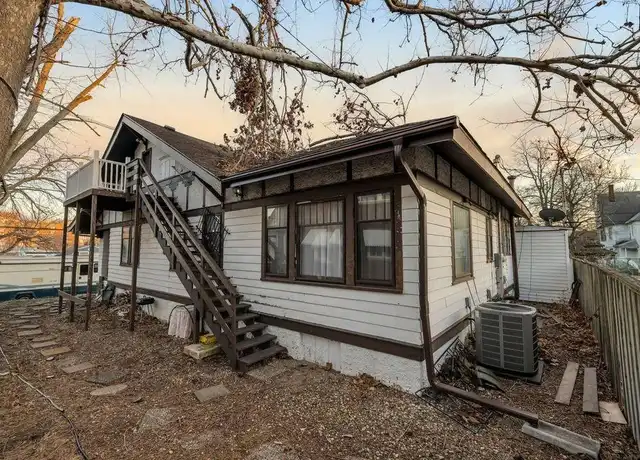 Property at 223 S Edward St Unit 2, Decatur, IL, 62522, 1 bed, 1 bath, [object Object]