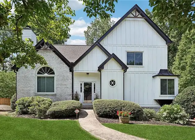 Property at 5600 Surrey Ct, Alpharetta, GA, 30009, 4 beds, 2.5 baths, [object Object]