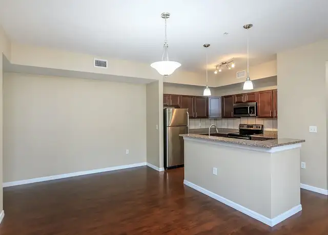 Photo of 406 N Hubert Ave, Tampa, FL 33609