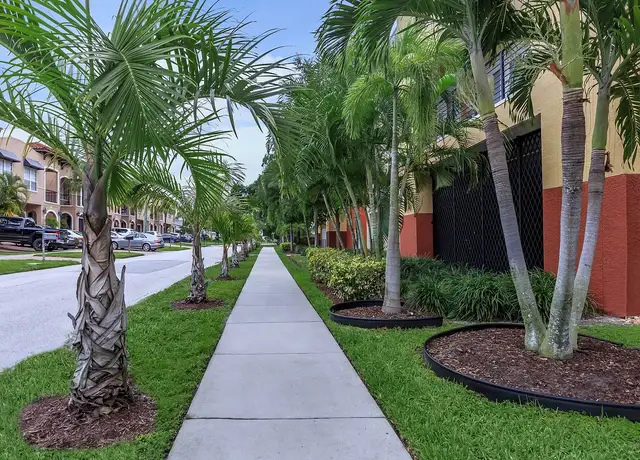 Photo of 406 N Hubert Ave, Tampa, FL 33609