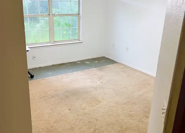 Property at 1911 Espino Cv, Austin, TX, 78744, 1 bed, 1 bath, [object Object]