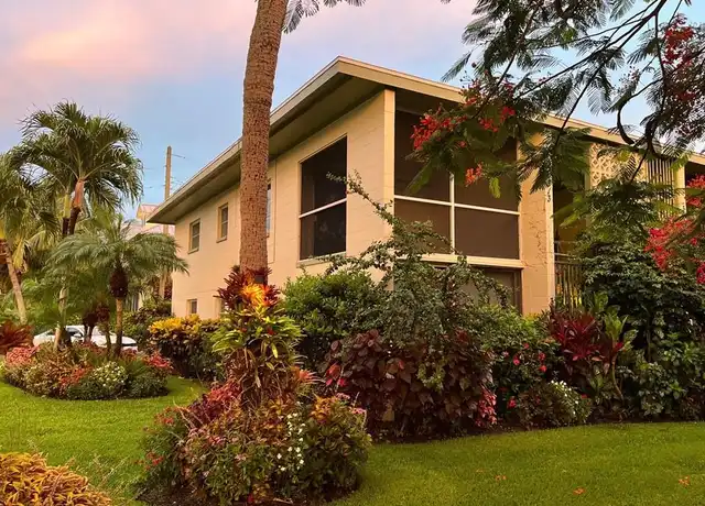 Property at 313 6th St S #313, Naples, FL, 34102, 2 beds, 1 bath, [object Object]