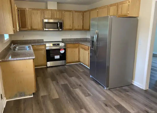 Property at 703 Union St, Bay Saint Louis, MS, 39520, 3 beds, 2 baths, [object Object]