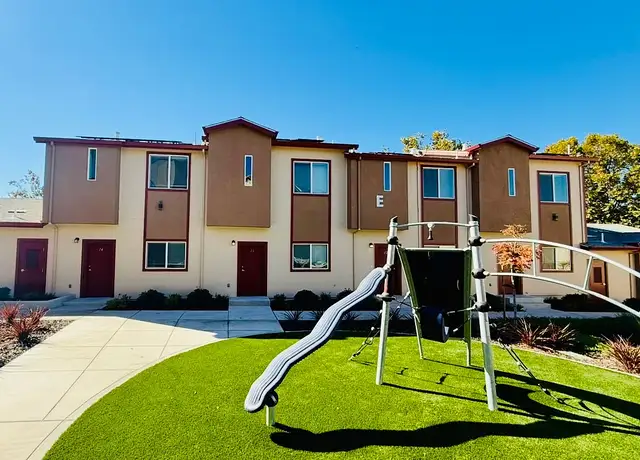 Photo of 1724 Sunnyhills Dr, Milpitas, CA 95035