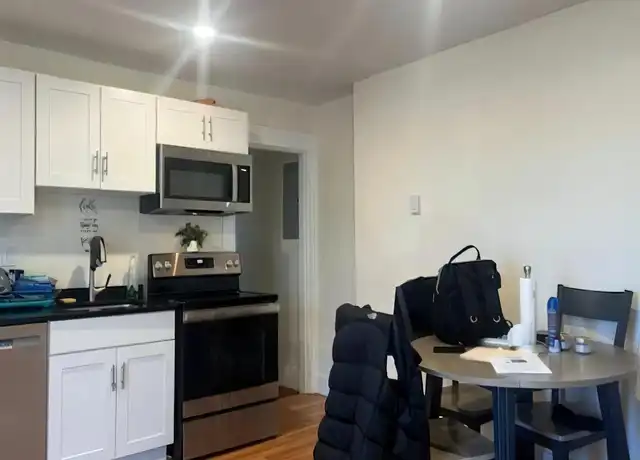Property at 584 Waverley St, Framingham, MA, 01702, 2 beds, 1 bath, [object Object]