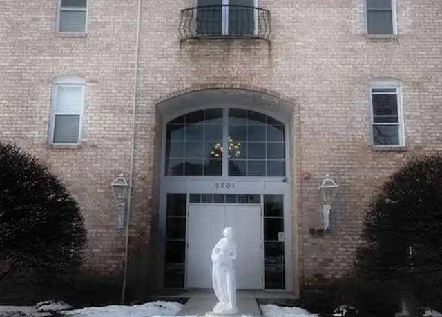 Property at 5201 Carriage Way Dr Unit 305C, Rolling Meadows, IL, 60008, 2 beds, 1 bath, [object Object]
