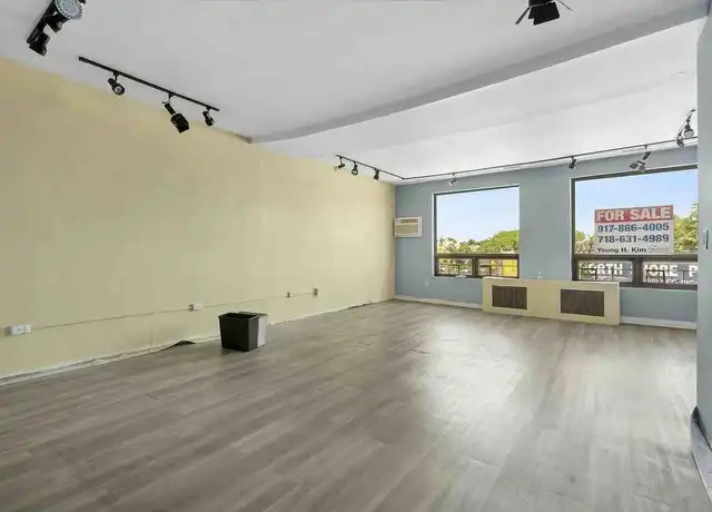 Property at 188-4 Northern Blvd Unit SPACEB, Flushing, NY, 11358, 0 beds, 1 bath, [object Object]