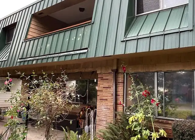 Property at 1161 17th Ave Unit 5, Longview, WA, 98632, 2 beds, 1 bath, [object Object]