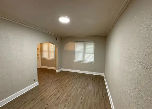 Property at 4252 N Teutonia Ave Unit 202, Milwaukee, WI, 53209, 2 beds, 1 bath, [object Object]