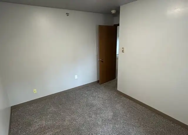 Property at 1038 Fond Du Lac Ave Unit 211, Kewaskum, WI, 53040, 2 beds, 1 bath, [object Object]