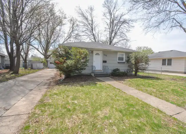 Property at 706 Memorial Pkwy SW, Rochester, MN, 55902, 3 beds, 1 bath, [object Object]