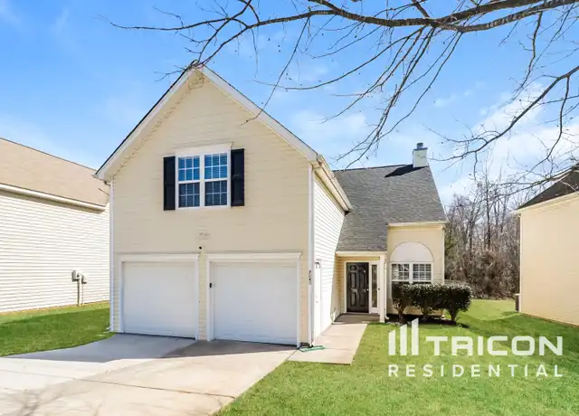 Property at 7040 Fox Point Dr, Charlotte, NC, 28269, 4 beds, 2.5 baths, [object Object]