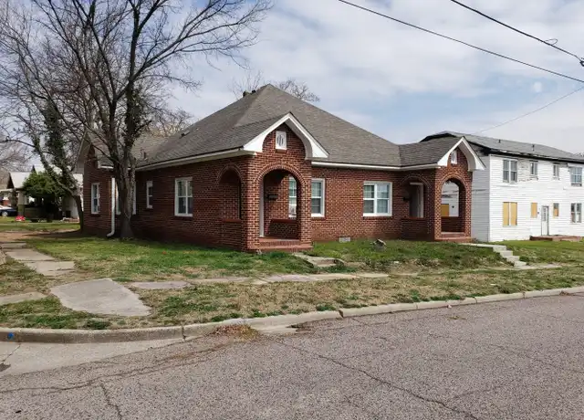 Property at 202 E Ridgewood St Unit 204, Shawnee, OK, 74801, 1 bed, 1 bath, [object Object]