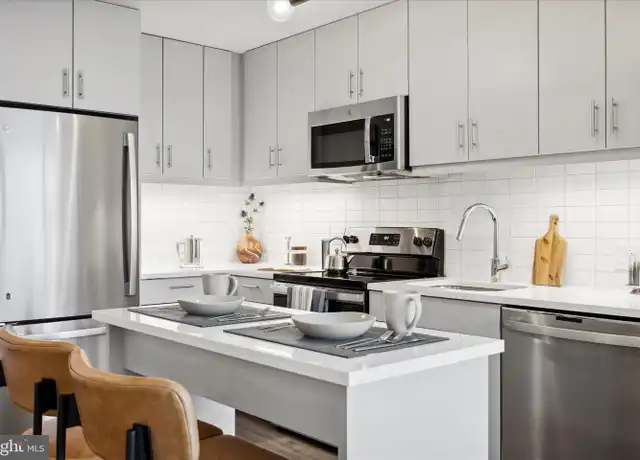 Property at 569 N 5th St Unit 218, Philadelphia, PA, 19123, 1 bed, 1 bath, [object Object]