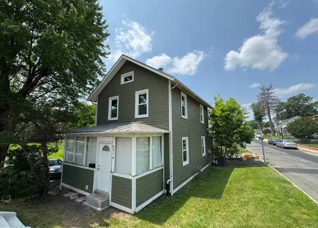 Property at 9514 Grant Ave, Manassas, VA, 20110, 2 beds, 1.5 baths, [object Object]