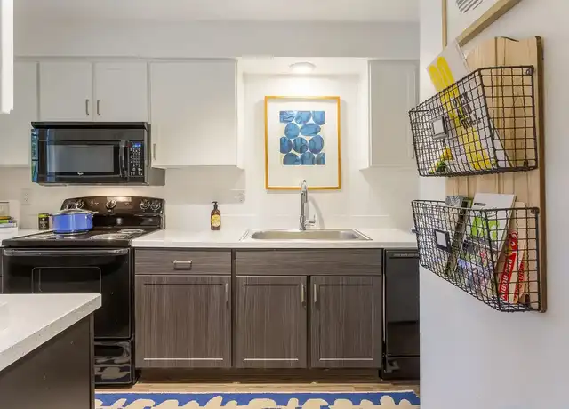 Property at Collins Junction - 4727 200th St SW, Lynnwood, WA, 98036, 3 beds, 1.5 baths, [object Object]