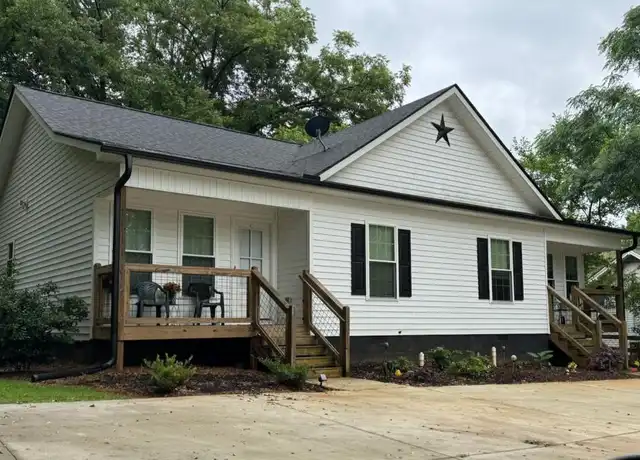 Property at 601 W 7th Ave, Easley, SC, 29640, 2 beds, 2 baths, [object Object]