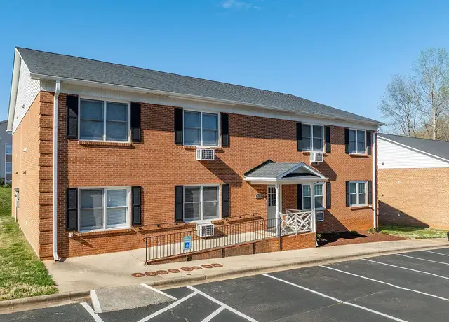 Photo of 4132 Gardner Ridge Dr, Gastonia, NC 28056