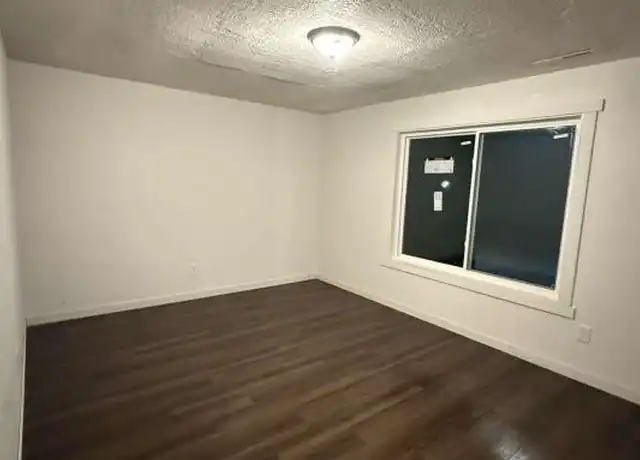 Property at 1048 Langley Rd Unit 8, Waterloo, IA, 50702, 2 beds, 1 bath, [object Object]