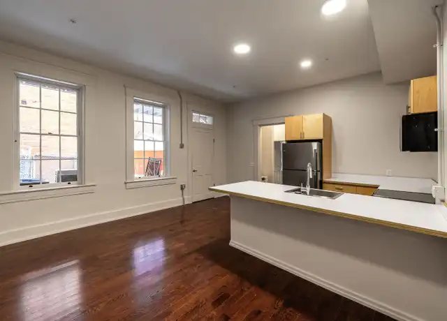 Property at 56 E McMicken Ave Unit 1 Rear Building, Cincinnati, OH, 45202, 1 bed, 1 bath, [object Object]