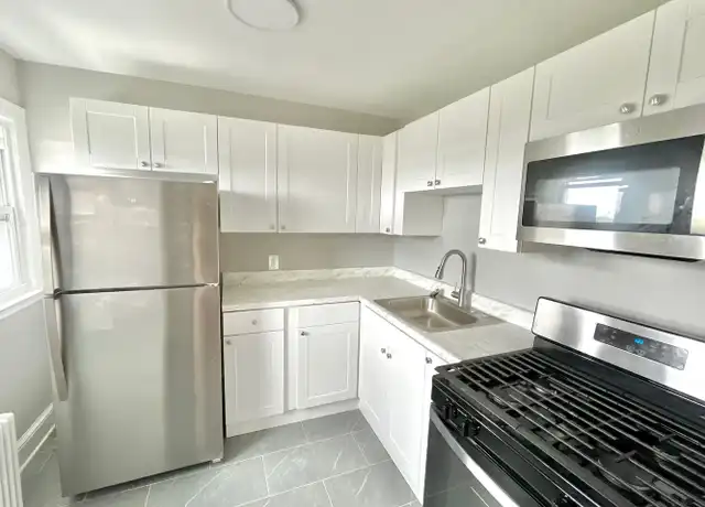 Property at 17 Greenway Rd Unit 12, New London, CT, 06320, 1 bed, 1 bath, [object Object]