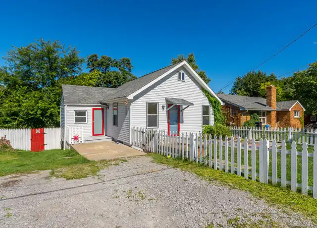 Property at 1886 Beechford Ave, Coraopolis, PA, 15108, 3 beds, 1.5 baths, [object Object]