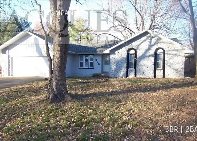 Property at 1335 E Richmond St, Springfield, MO, 65804, 3 beds, 2 baths, [object Object]