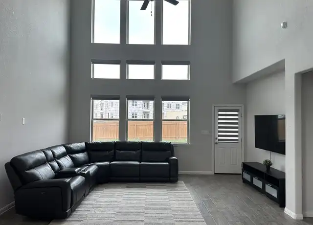 Property at 316 Greenway Dr, Georgetown, TX, 78628, 4 beds, 3.5 baths, [object Object]