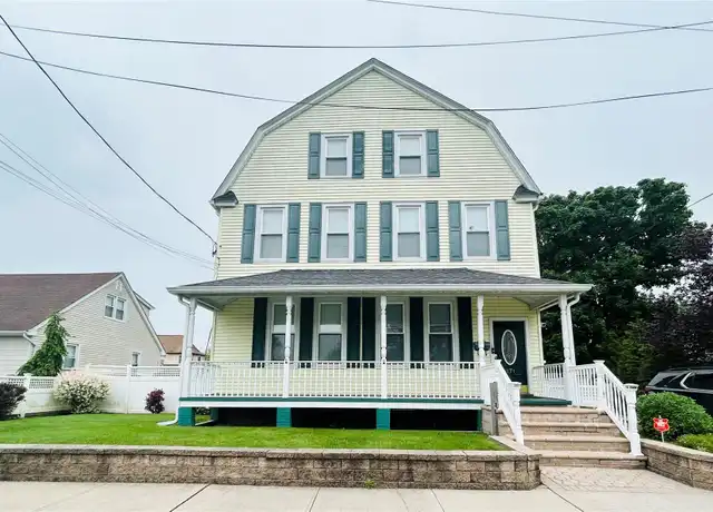 Property at 171 N 5th St, Lindenhurst, NY, 11757, 2 beds, 1 bath, [object Object]