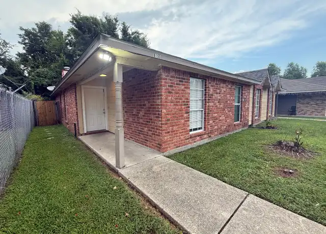 Property at 8155 Starwood Ct, Baton Rouge, LA, 70820, 3 beds, 2 baths, [object Object]