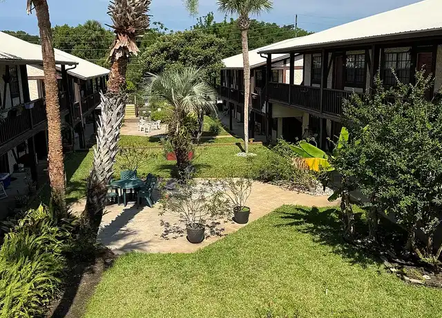 Property at Lyn Village Apartments - 201 S Amelia Ave, Deland, FL, 32724, 1 bed, 1 bath, [object Object]