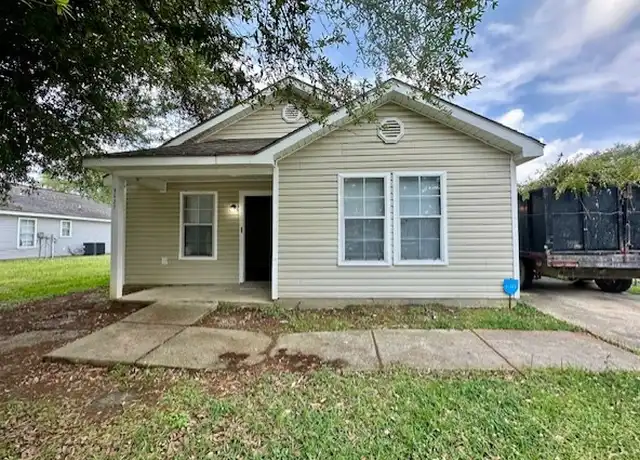 Property at 5427 McClelland Dr, Baton Rouge, LA, 70805, 3 beds, 2 baths, [object Object]
