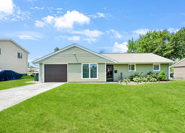 Property at 7830 Sprucewood Ave, Woodridge, IL, 60517, 3 beds, 1.5 baths, [object Object]